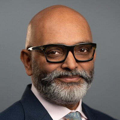 DoubleLine Hires Ex-Goldman Sachs Exec to Head International Client Business Card Image