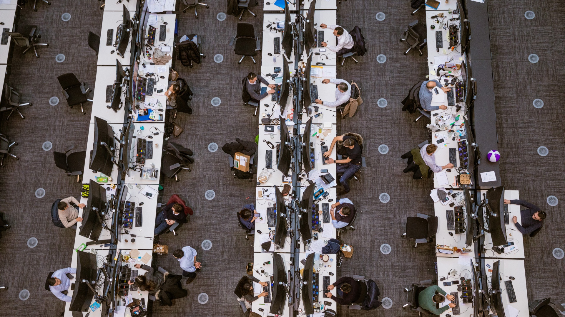 Photo of a trading floor in London
