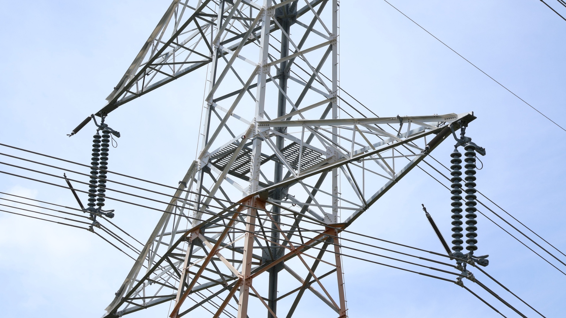 Emerging-market companies marked by heavy assets and low obsolescence, or HALO, are benefiting as the AI boom drives demand for infrastructure.