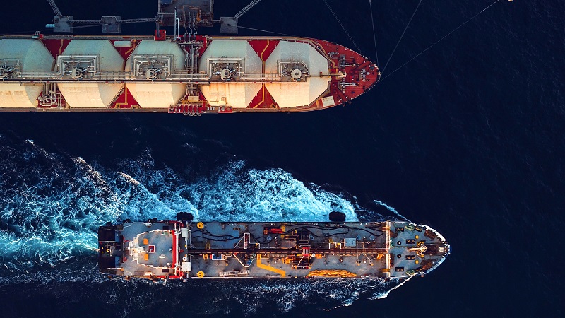Overhead photo of tankers carrying liquified natural gas and oil